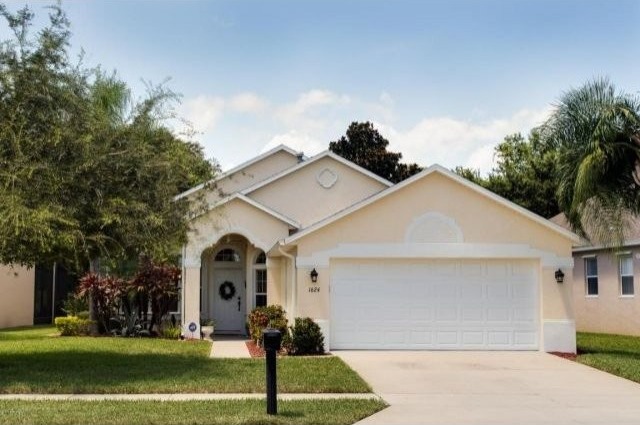 1624 Ficus Point Melbourne, FL 32940