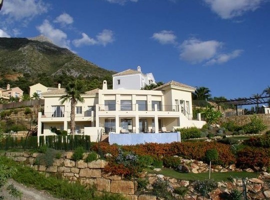 Villa for sale in Sierra Blanca Country..