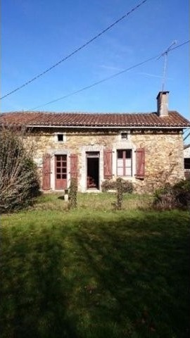 EC0579LC Stone cottage with attached..