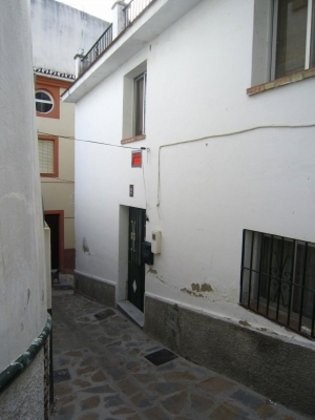 Townhouse, Alozaina