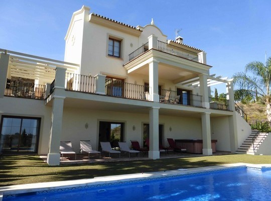 Villa for sale in Los Flamingos..