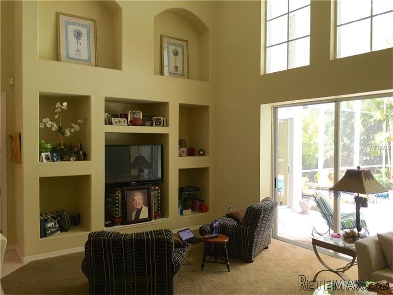 4 bedroom Property For Sale: 10509.. - 2