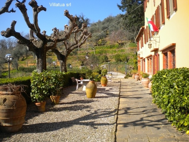 Villa - For Sale - East of Lucca &.. - 2