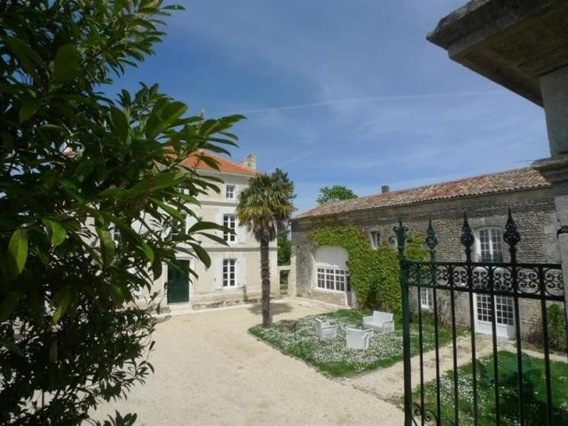 9 bedroom House For Sale: 16000.. - 2