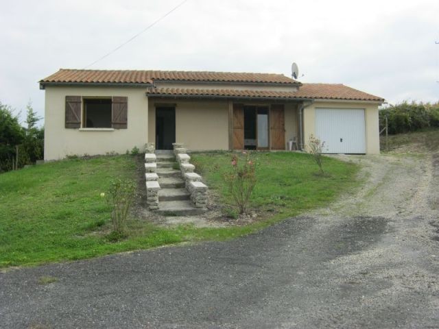 3 beds single storey house with..