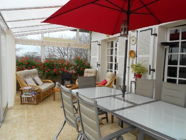 Nice Mature Detached Property - 2
