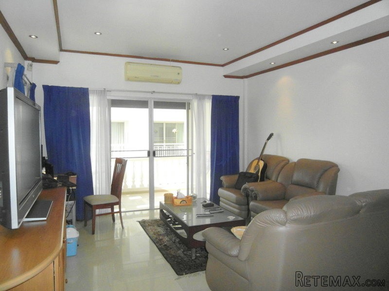 Large 1 bedroom sea view condo in..