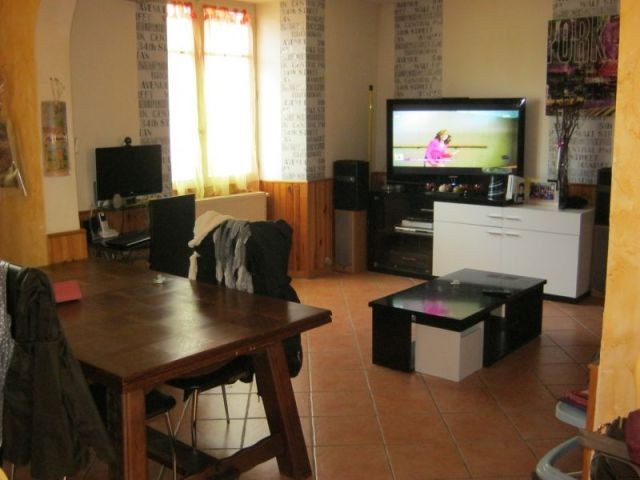 3 beds house close to all shops - 2