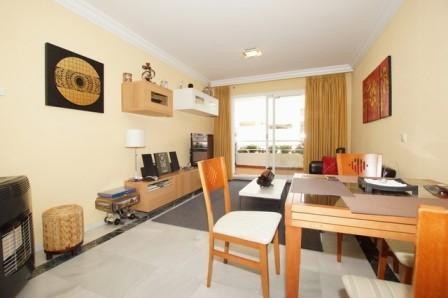 2 bedroom Apartment For Sale: Marbella - 2