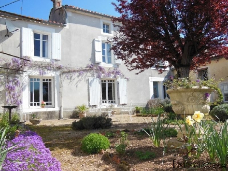 Belle maison de village offrant charme