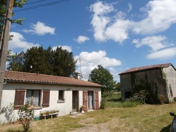 Bungalow With Barn On Almost 1.875m2.. - 2