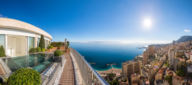 An excellent 4 bed penthouse duplex..