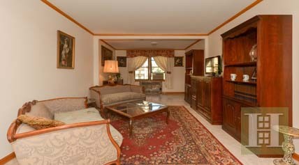 1 bedroom Apartment For Sale: 512..
