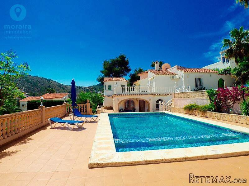 4 Bedrooms - Villa - Alicante - For Sale
