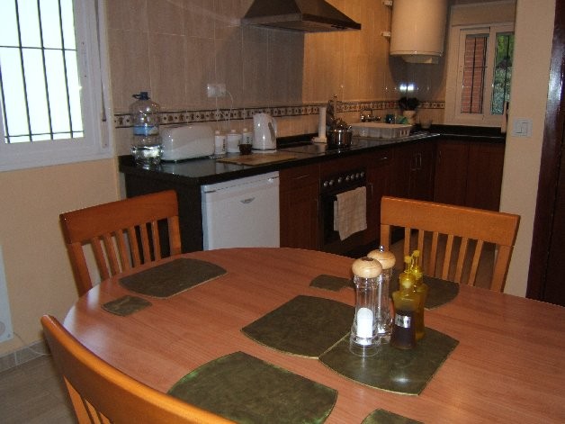 Villa - Ideally situated on the edge of.. - 2