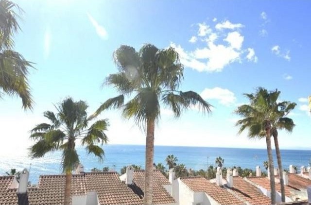 2 bedroom town house for sale