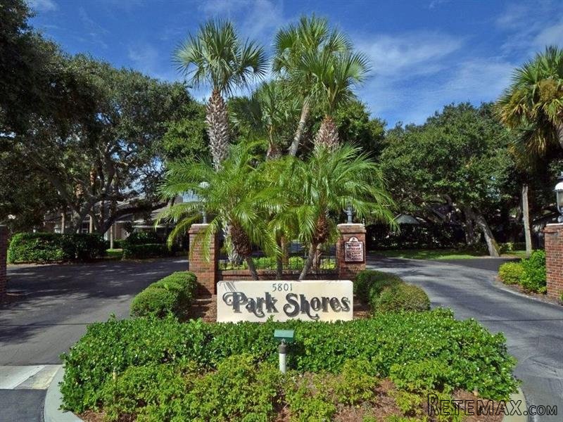 2 bedroom Flat For Sale: 105 Park..
