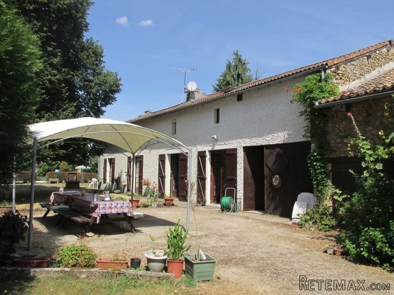 Stone Farmhouse + Pool In A Super..
