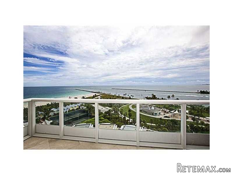 2 bedroom Flat For Sale: 100 S POINTE.. - 2