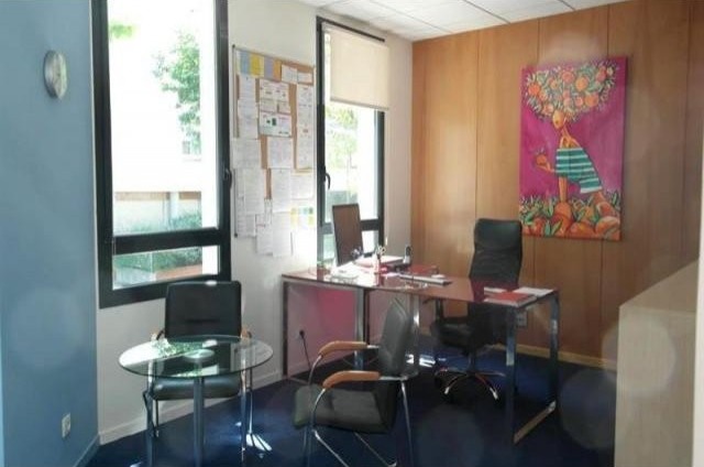 4 bedroom Town House For Sale: 63400..
