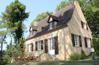 Close To The Unique Village Of Beynac..