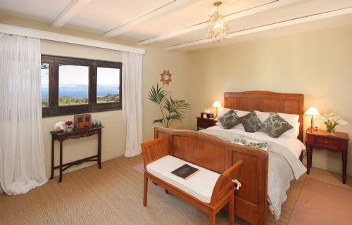 4 bedroom Country House For Sale: Calle..