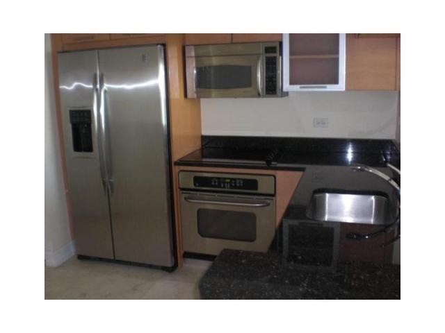 3 bedroom Flat For Sale: 31 SE 5 ST #.. - 2