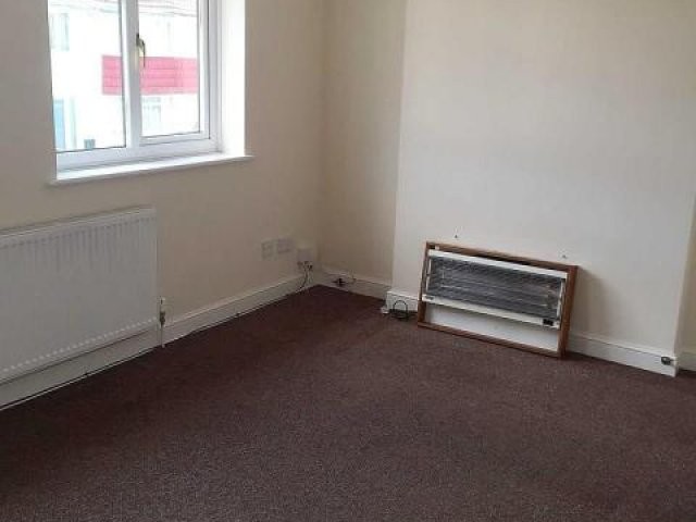 2 bedroom Property For Rent: St. Annes.. - 2