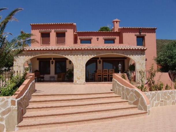 4 Bed 3 Bath Finca In Los Pinos -..