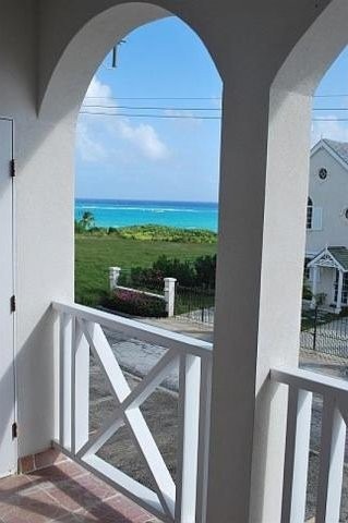 2 bedroom Property For Sale: Ocean..