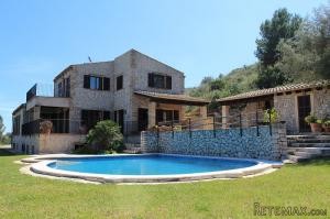 Near Artà, finca with terrace with..