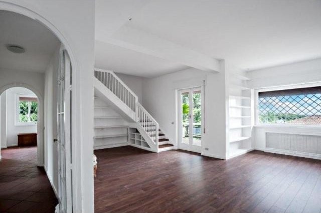 4 Bedrooms - Attic - For Sale