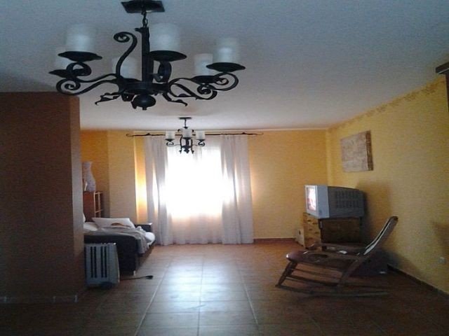 Town House - A quality built 3 bedroom.. - 2