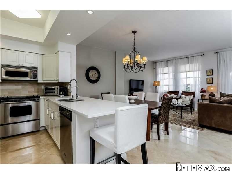 3 bedroom Flat For Sale: Aventura 33160 - 2