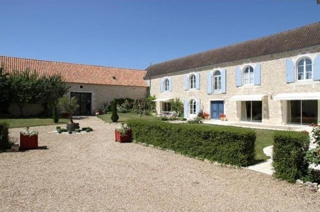 5 bedroom House For Sale: 86170.. - 2