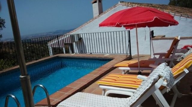 Villa for Sale in Arenas 186.000 €