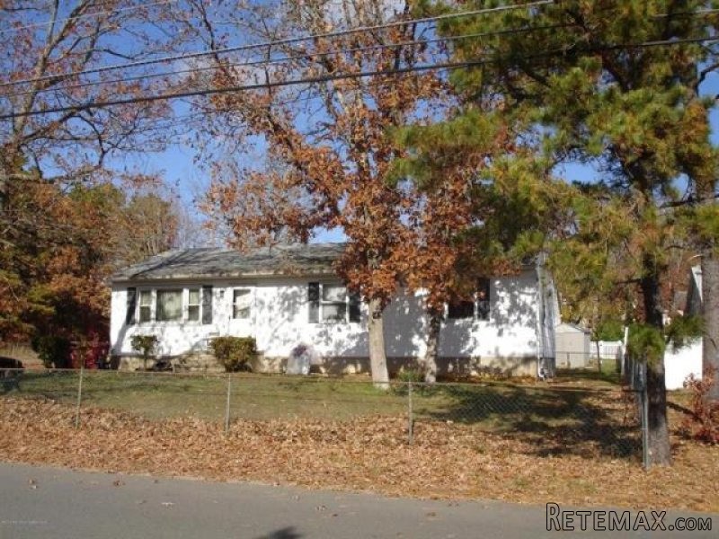 3 bedroom Flat For Sale:265 1st Avenue..