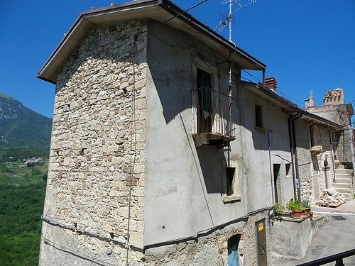Stunning stone property in a beautiful.. - 2