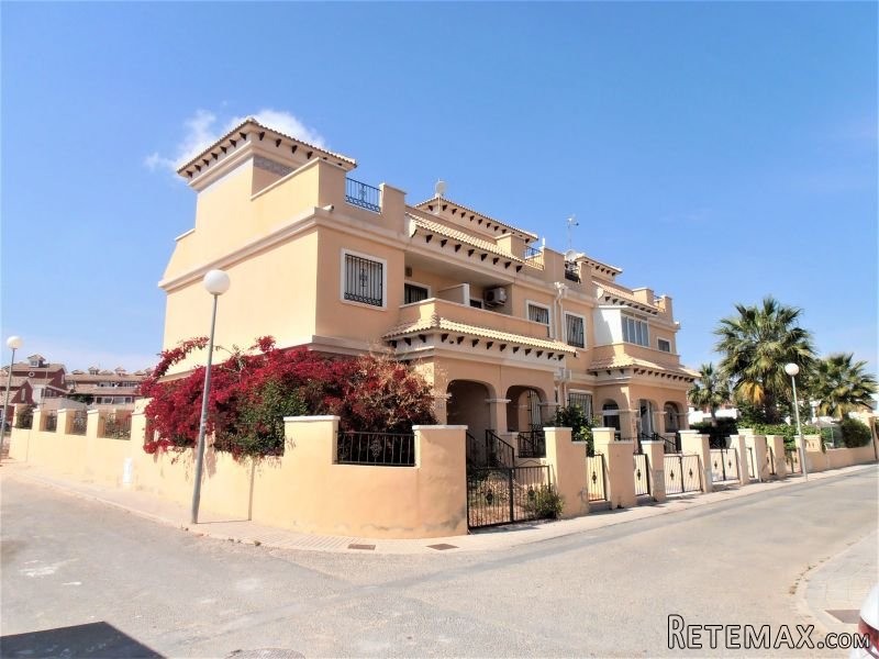 Townhouse In Villamartin, Orihuela.. - 2