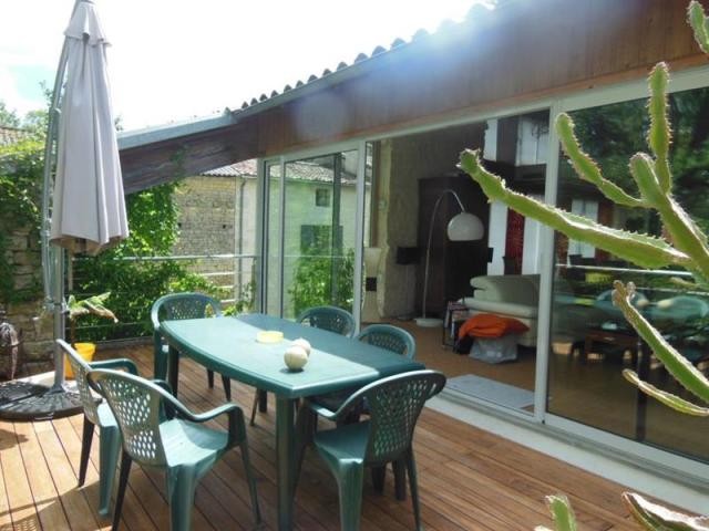 5 bedroom Village House For Sale: 79270.. - 2