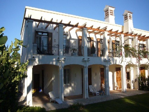 FANTASTIC 2 BEDROOM FIRST FLOOR.. - 2
