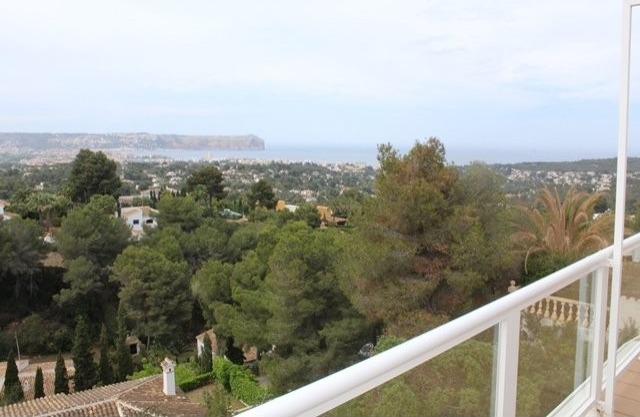 3 Bedroom Villa in Javea - 2