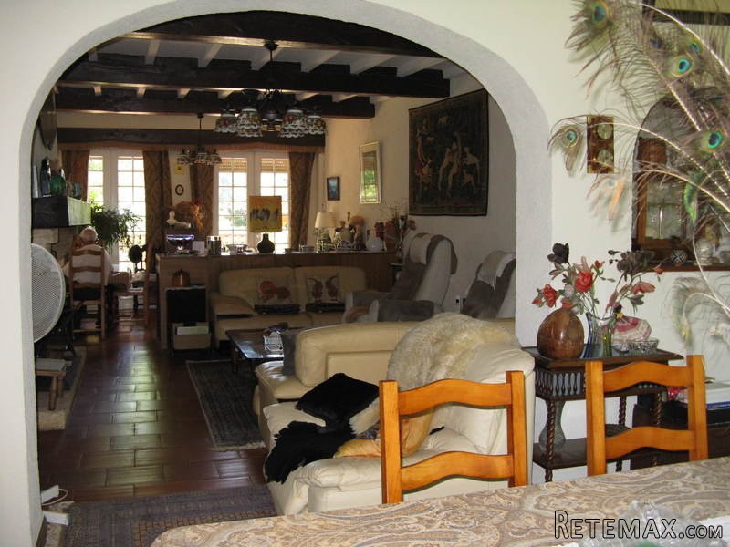 Well Renovated Villa With Pretty.. - 2