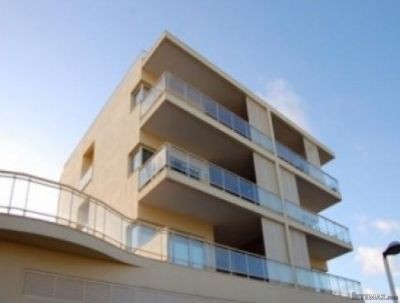 Algarve Top Floor Apartment In Lagos..