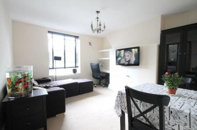 2 bed flat to rent - 2
