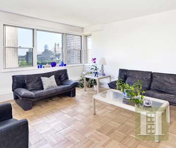 3 bedroom Apartment For Sale: 1175 YORK.. - 2