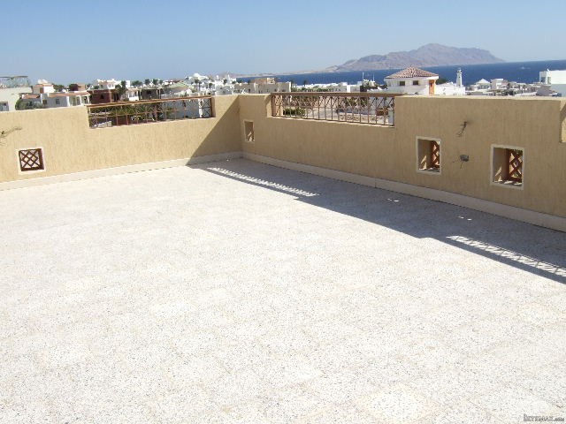 Stunning 2 Bed Apartment - 2