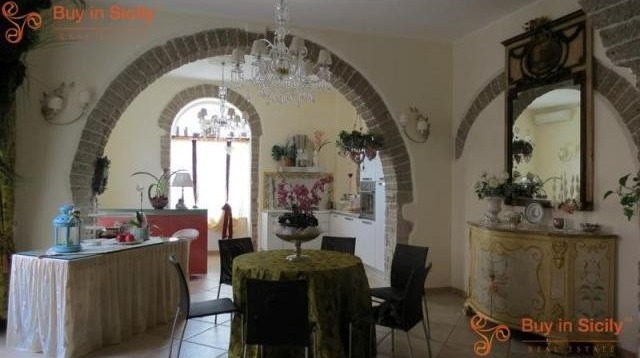 2 bedroom Apartment For Sale: RIVIERA..