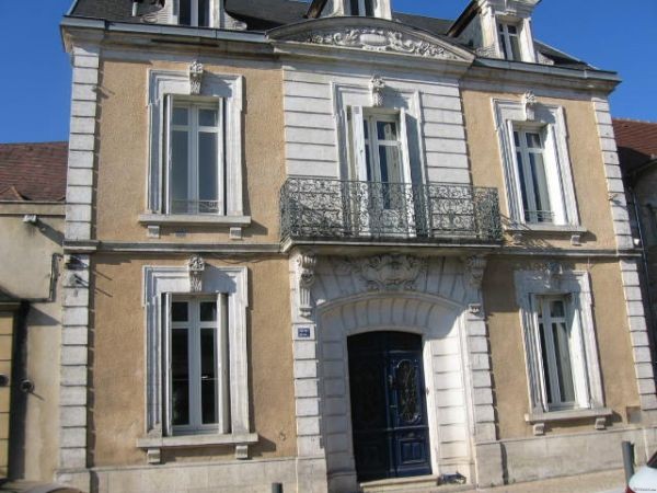 House In The Heart Of Popular Town - 2