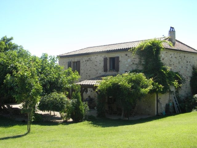 Attractive And Fully Restored Stone..